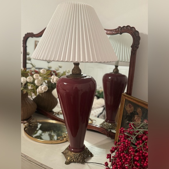 mid-century Chinoiserie oxblood porcelain lamp with brass fixtures